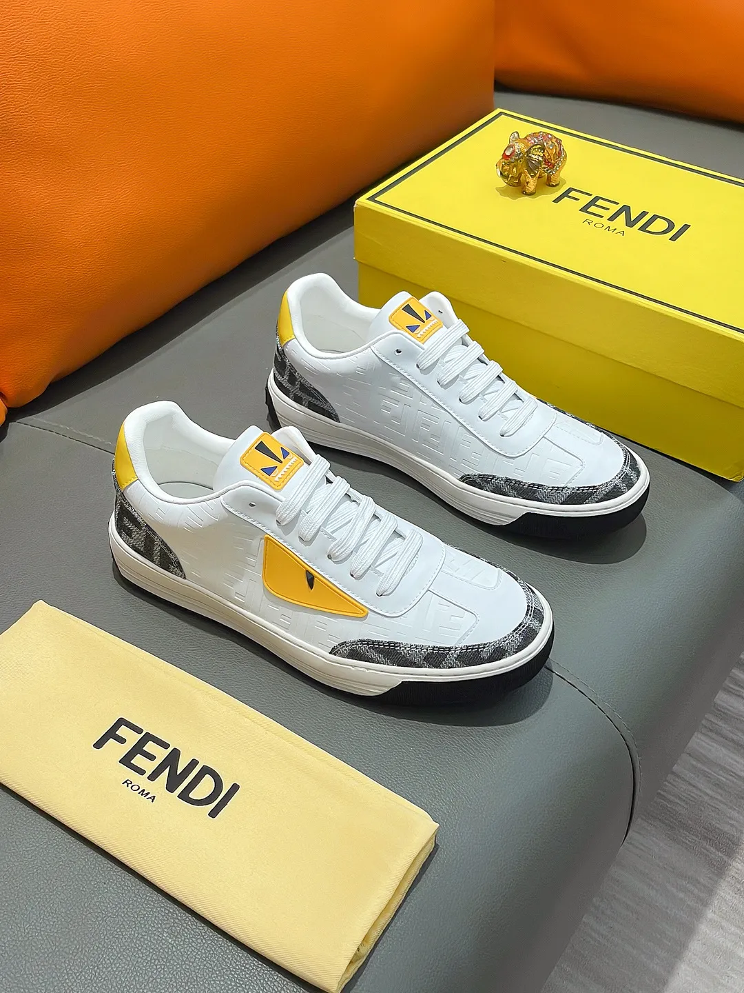 Men's shoes FENDI "Fendi" P400 Regular size: 38-44 (casual shoes) Product materials: Selected cowhide upper, soft sheepskin lining; original outsole.
